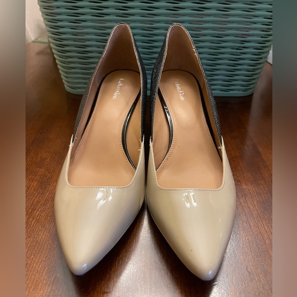 Calvin Klein Women's Patna Pointed Toe Classic Pumps Grege Black - Picture 2 of 8